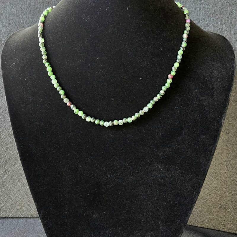 Zoïsite Ruby necklace with 925 clasp