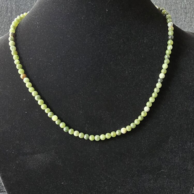 Brilliant Thai Jade necklace with 925 clasp